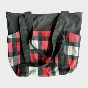 Thirty-One Retired Go To Tote CHECK MATE Red Black White Buffalo Plaid